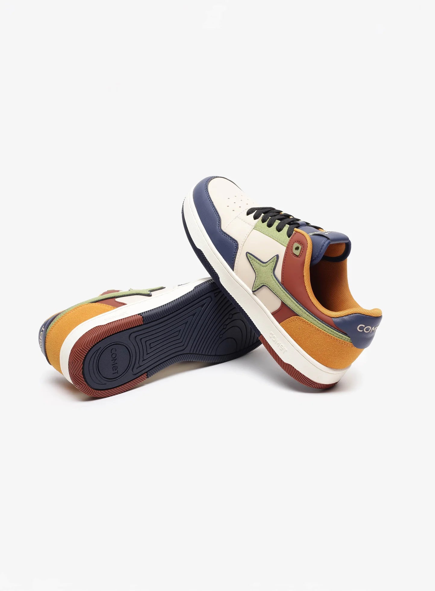 Contemporary Men’s Shoes in Lightweight Low-Cut Design