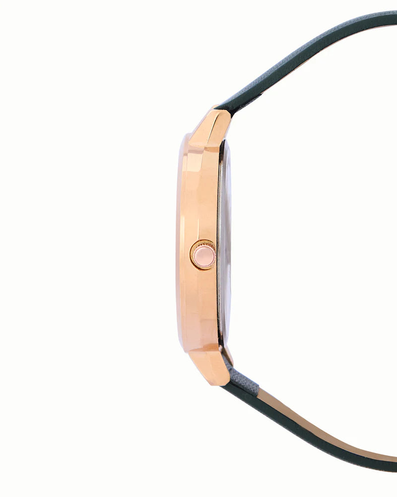 Trendy Leather Strap Watch and Bracelet Combo for Everyday Style