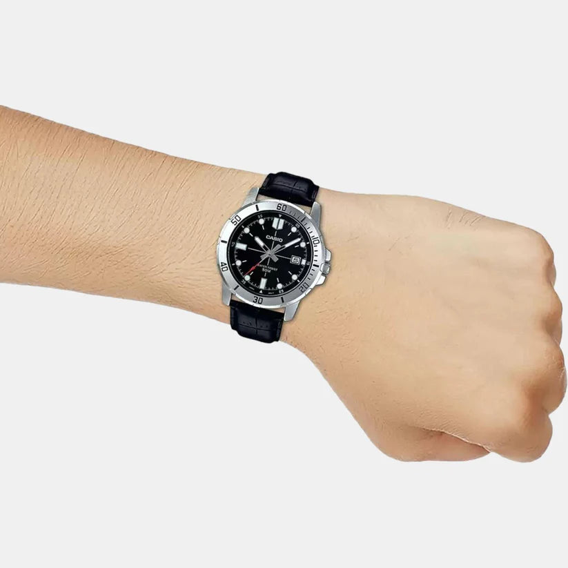 Sophisticated Men’s Analog Leather Wristwatch for Everyday Wear