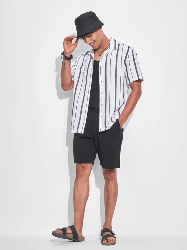 Trendy White Striped Relaxed Casual Shirt for Everyday Wear