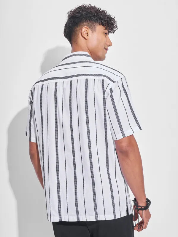 Trendy White Striped Relaxed Casual Shirt for Everyday Wear