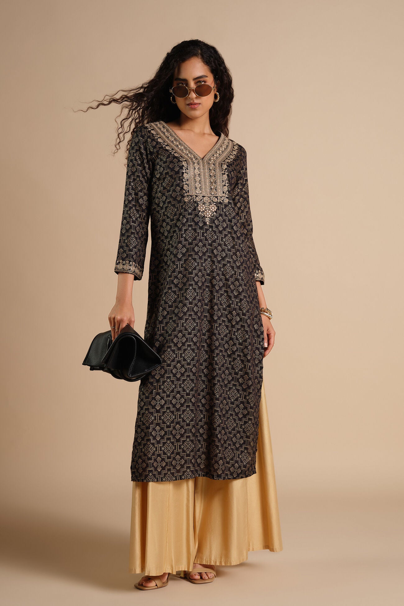 Fashionable Mast Kurta Set for Women for Special Occasions