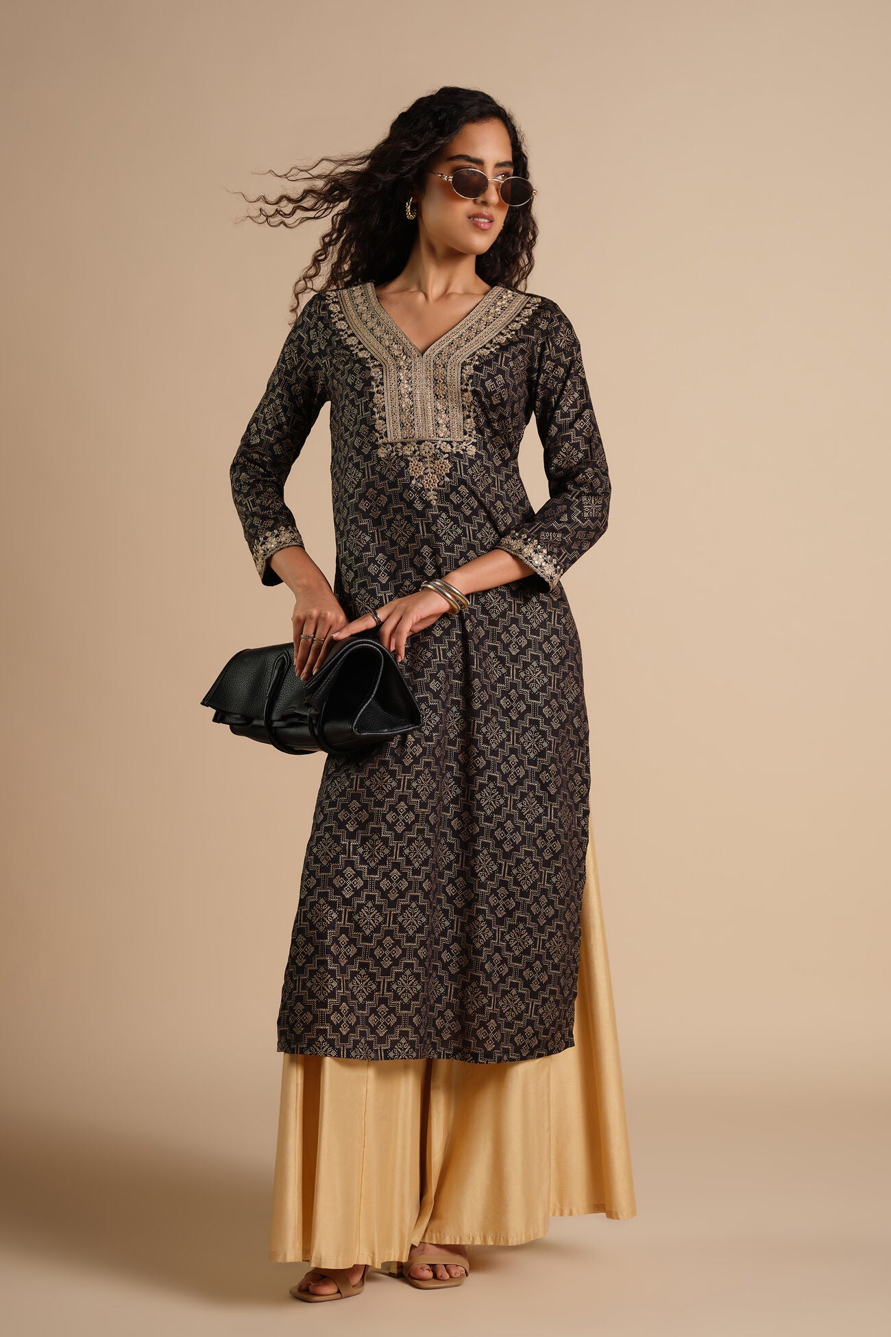 Fashionable Mast Kurta Set for Women for Special Occasions