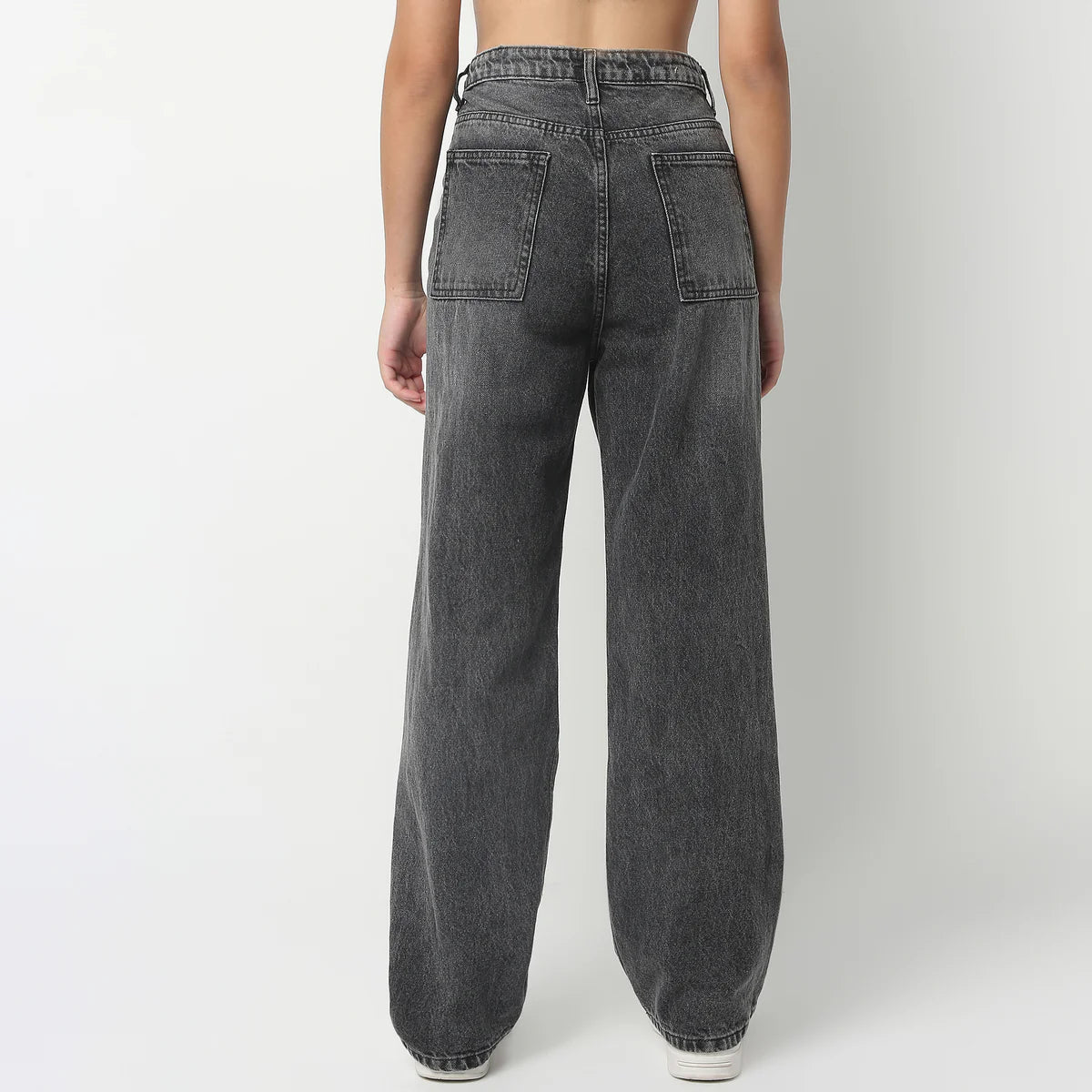 Women’s Full-Length Straight Fit Jeans Featuring Pinhole Detailing, Solid Color Design, and Comfortable Everyday Casual Style