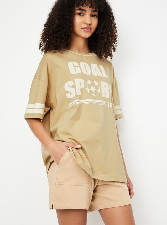 Casual Athleisure T-shirt in Oversized Fit with Vibrant Print