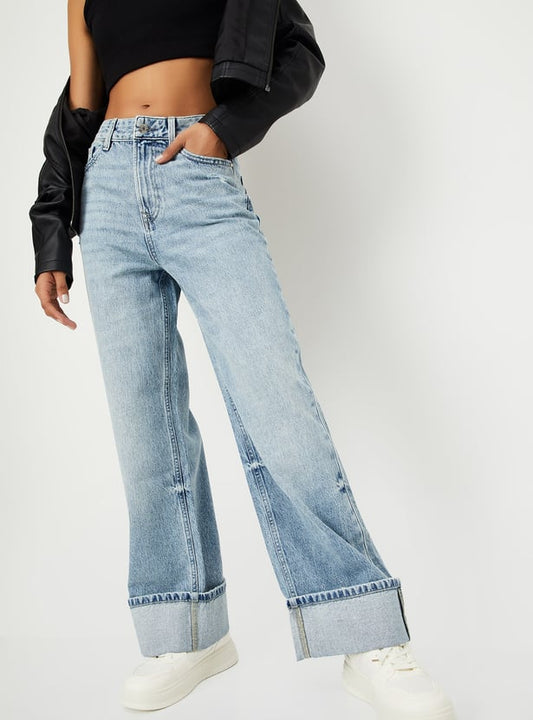Relaxed Fit Washed Wide Leg Jeans for Women with Soft Comfortable Fabric, Contemporary Casual Design, and Versatile Everyday Wear