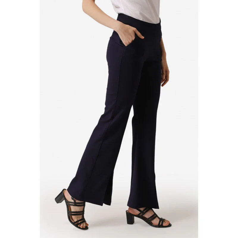 Women’s Navy Blue Jeans Featuring Comfortable Fit, Durable Soft Denim, and Versatile Everyday Casual Style for Effortless Wardrobe Pairing