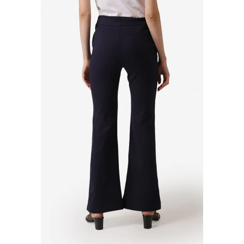 Women’s Navy Blue Jeans Featuring Comfortable Fit, Durable Soft Denim, and Versatile Everyday Casual Style for Effortless Wardrobe Pairing