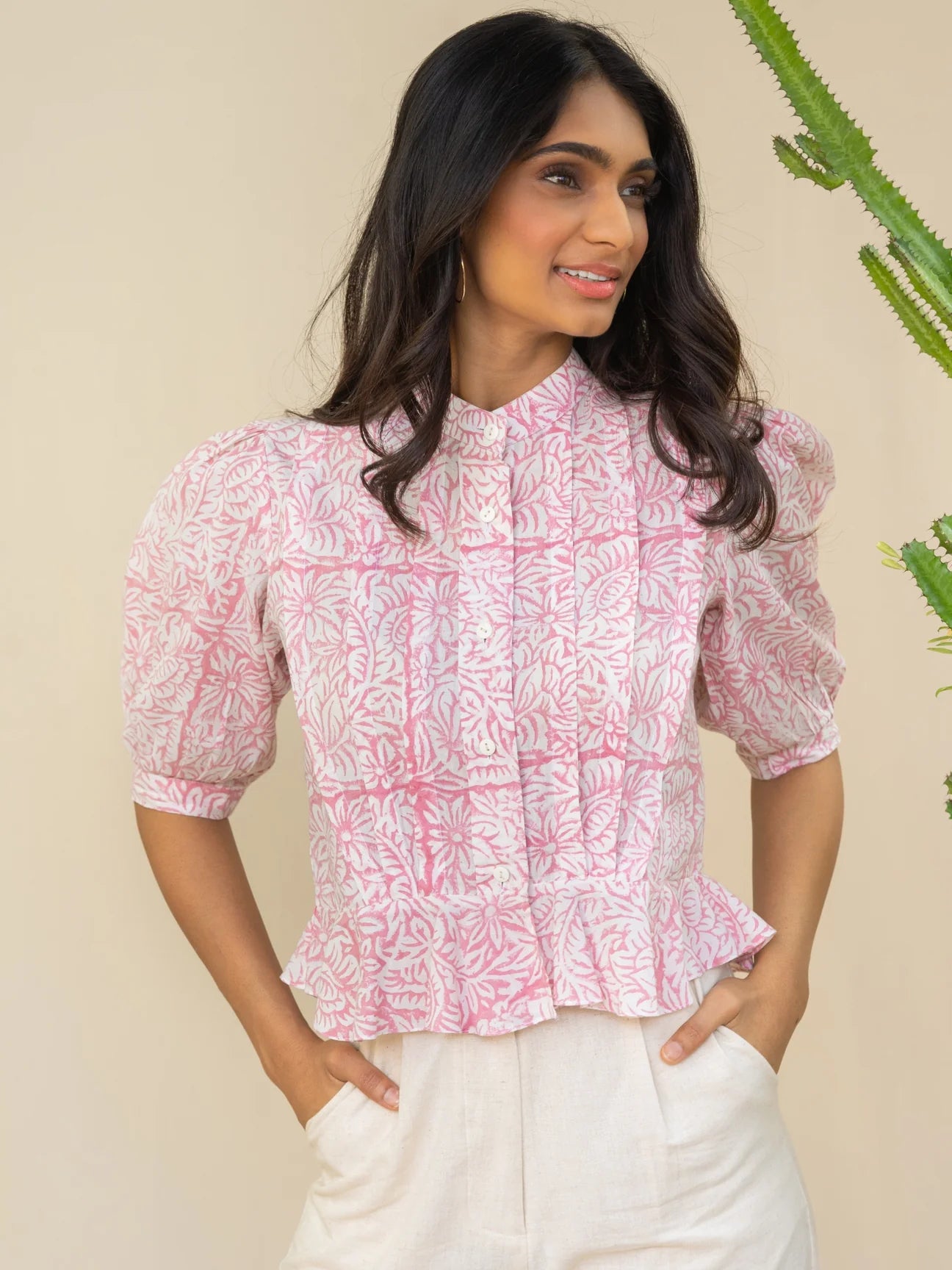 Graceful Women’s Top with Pleated Detailing and Soft Fabric