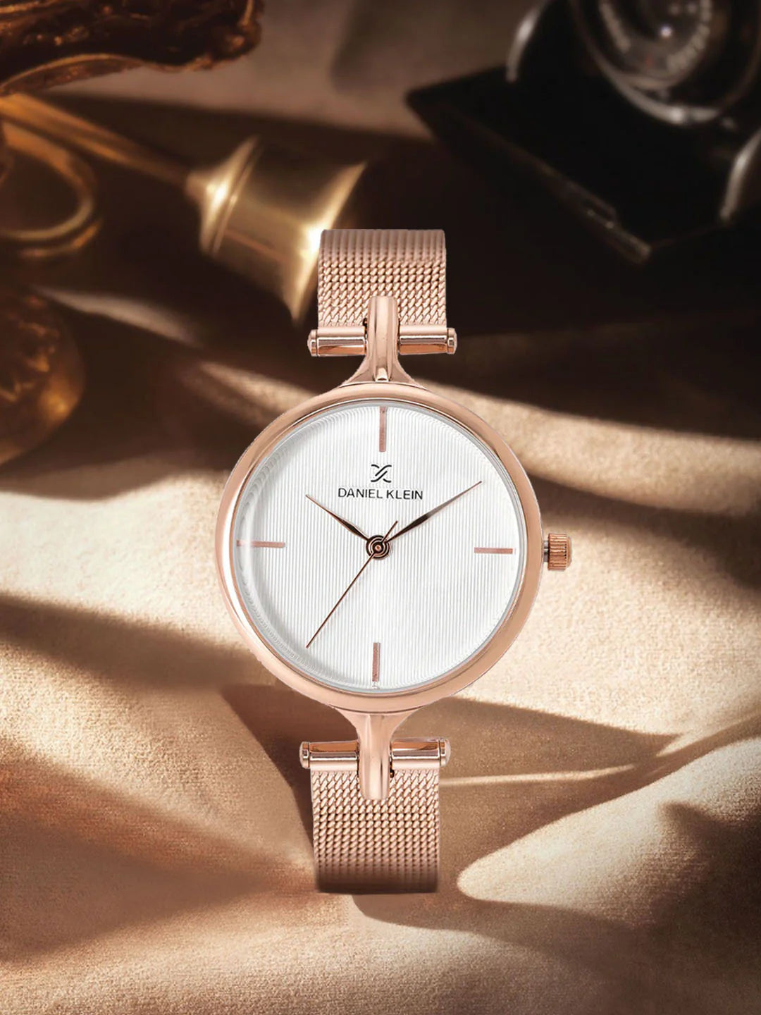 Premium Women’s Silver Dial Watch with Elegant Classic Design