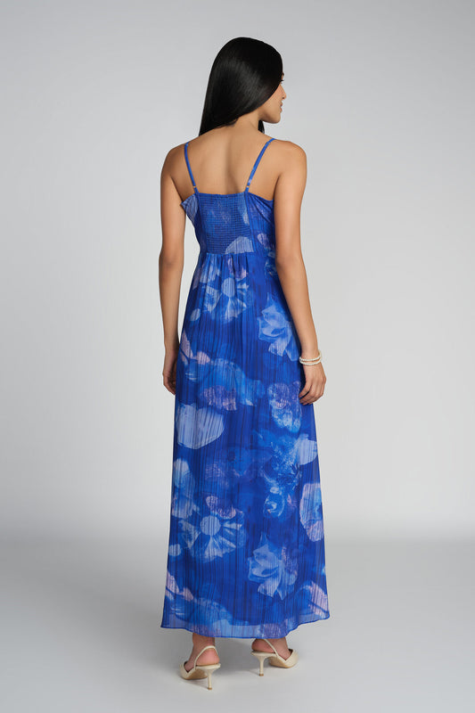 Elegant Garden Dress with Flowing Silhouette, Delicate Detailing, and Timeless Feminine Charm Perfect for Outdoor Gatherings and Special Occasions