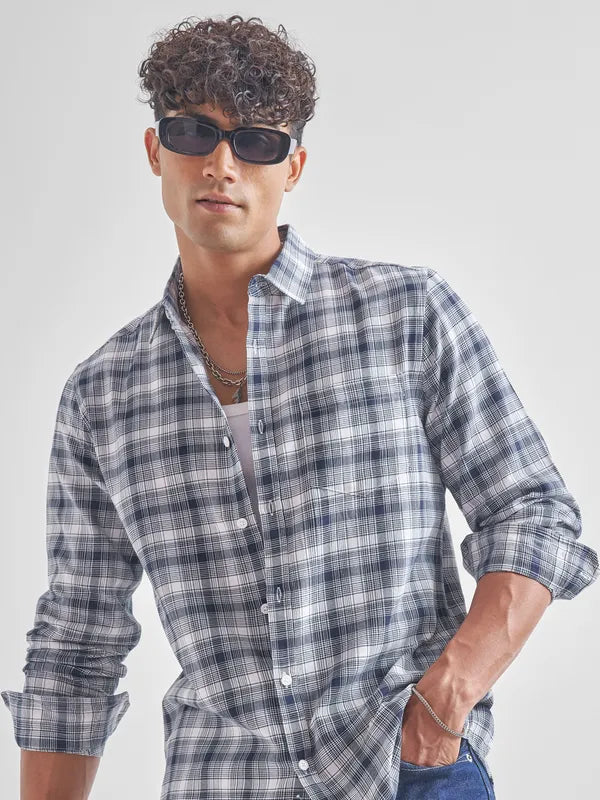 Men White Checked Slim Fit Casual Shirt