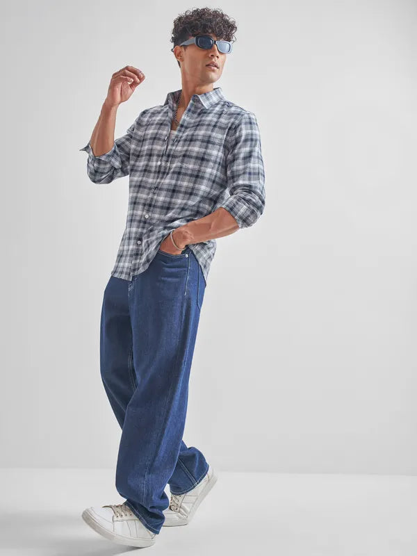 Men White Checked Slim Fit Casual Shirt