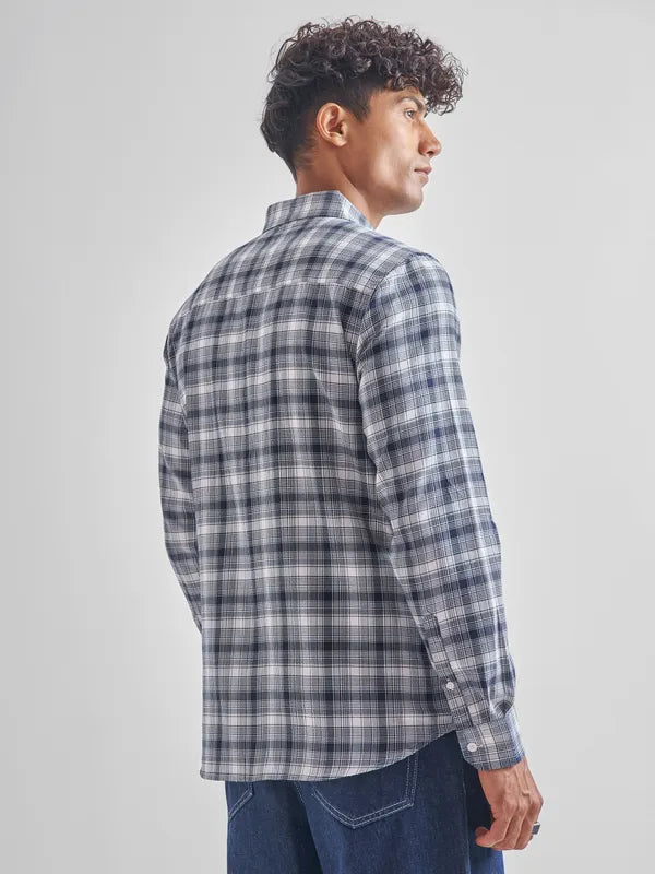 Men White Checked Slim Fit Casual Shirt