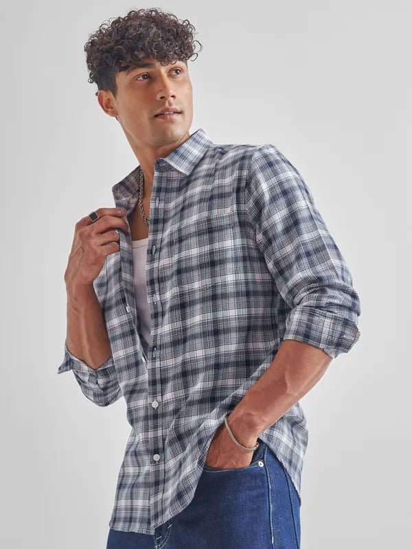 Men White Checked Slim Fit Casual Shirt