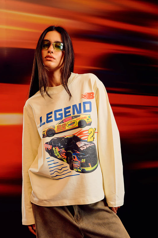 Fashionable Long Sleeve T-shirt for Women in Contemporary Style