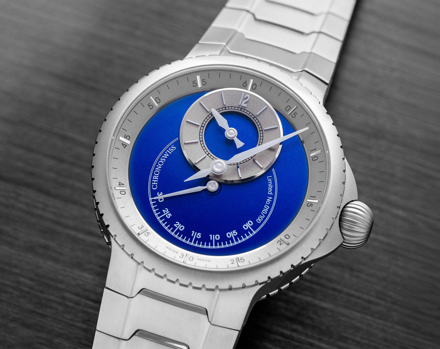 Stylish Blue Dial Watch for Men with Modern Elegant Design