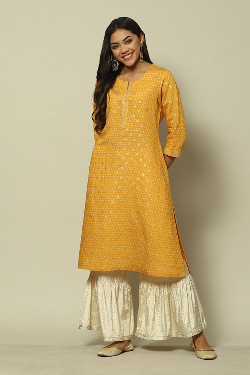 Lightweight and Wrinkle-Resistant Yellow Straight Kurta for All-Day Comfort and Easy Care